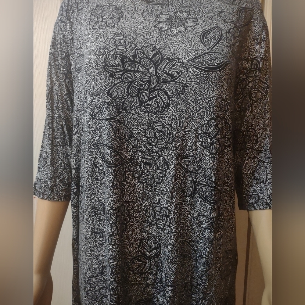 Wearever collection women's size medium blouse shirt top - Picture 3 of 6